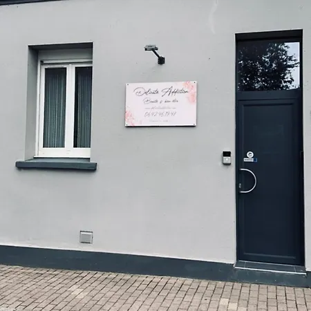 Délicate Addiction Love hôtel