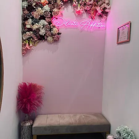 Délicate Addiction Lens