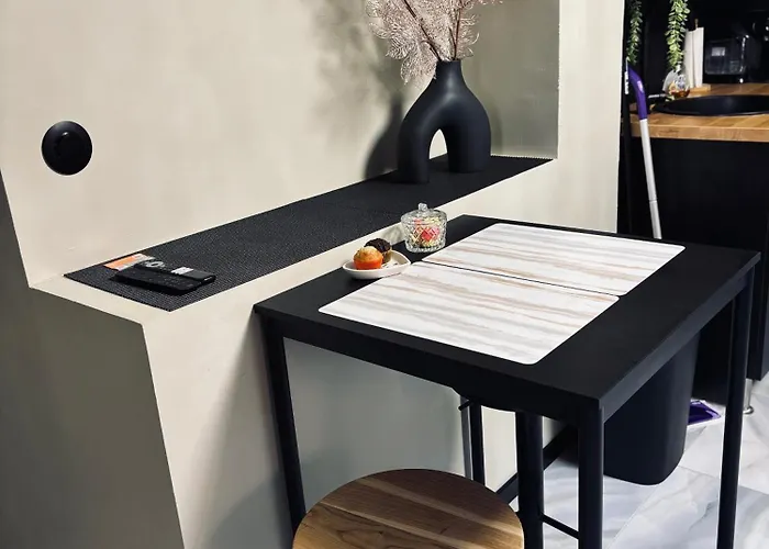 Delicate Addiction Love hotel Lens